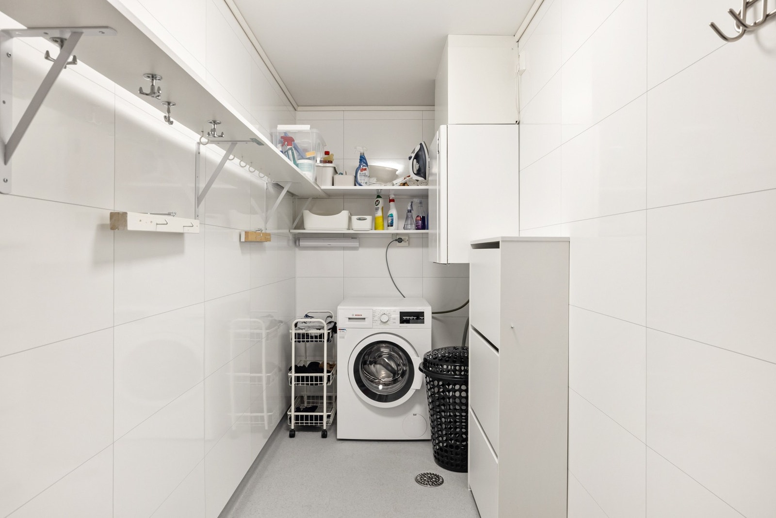Praktisk løsning med eget rom for vaskerom Galleribilde