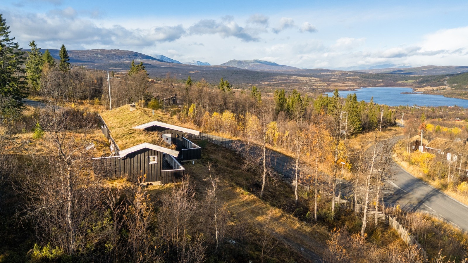 Hytta er bygd i 1969 og har en planløsning over ett plan Galleribilde