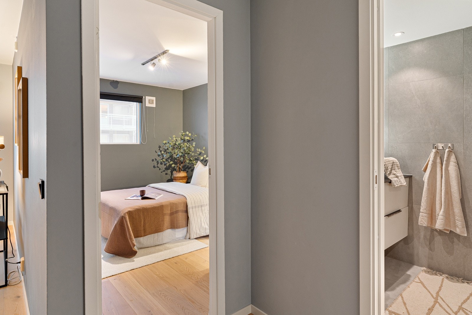 Entreen fordeler videre til alle rom. Galleribilde