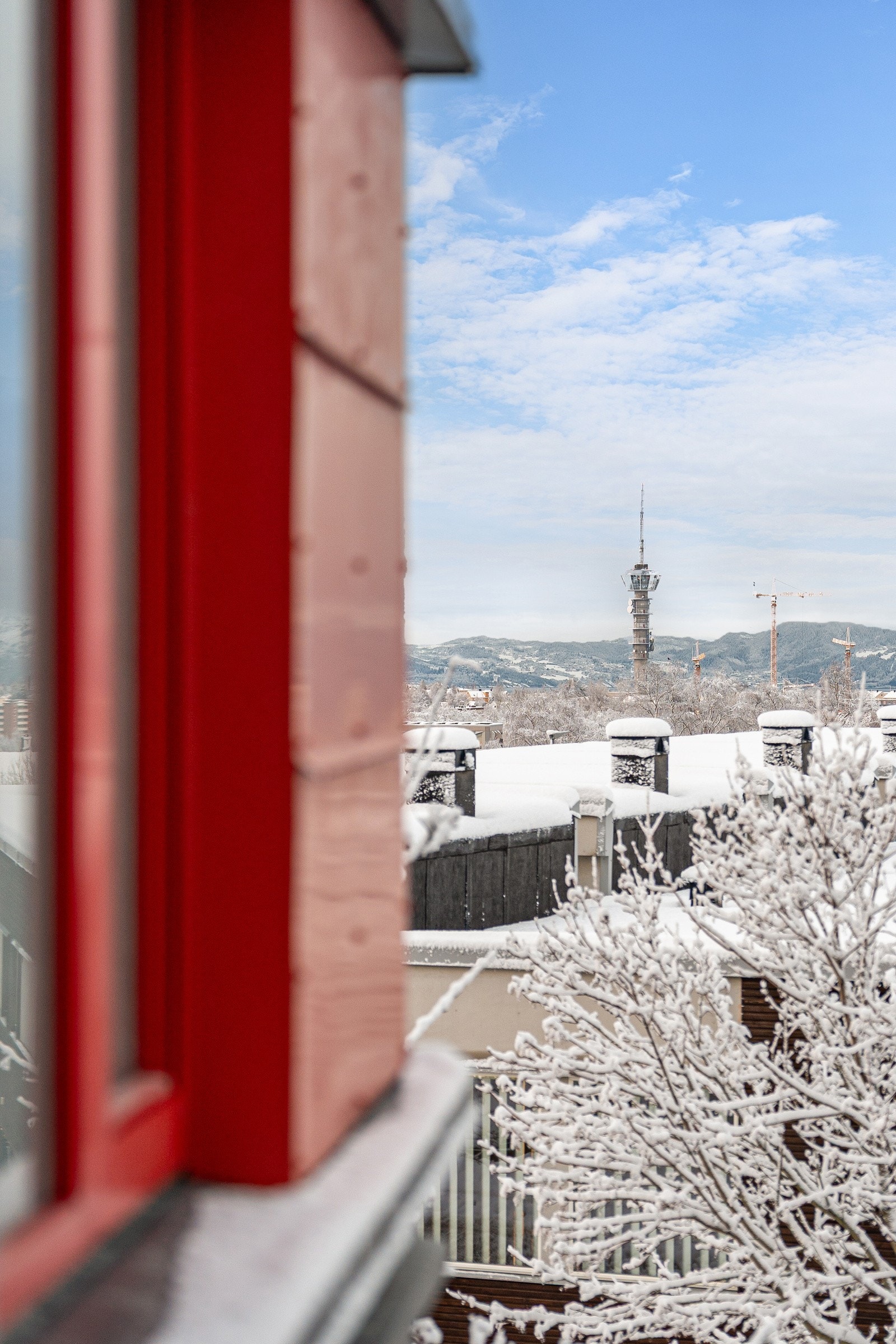 Det er også fin utsikt mot Tyholttårnet fra balkongen. Galleribilde