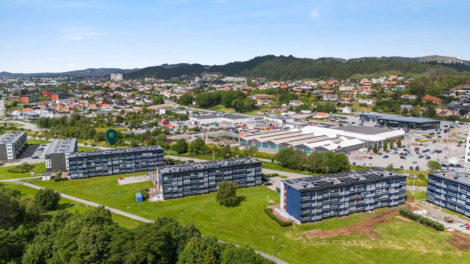 Boligen ligger i Søre bydel og har nærhet til det meste en skulle trenge i hverdagen. Galleribilde