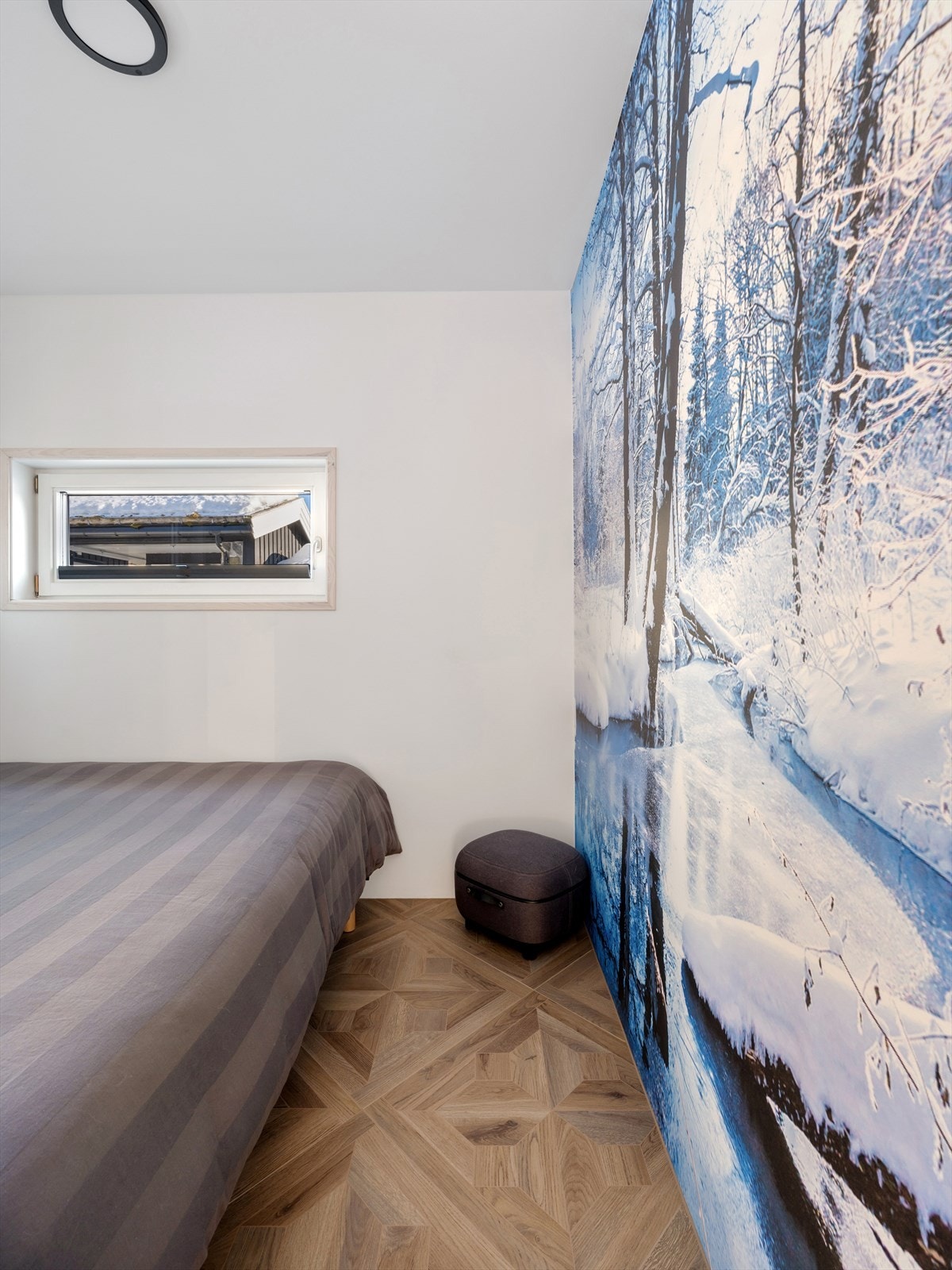 Soverom nr. 2 med dobbeltseng for de voksne. Galleribilde