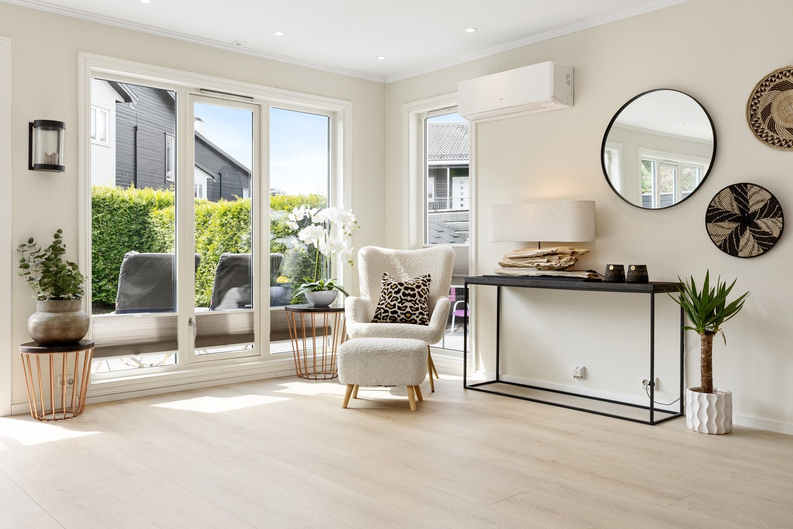 Innvendig solskjerming fra Oslo Solskjerming. Varmepumpe fra 2022. Galleribilde