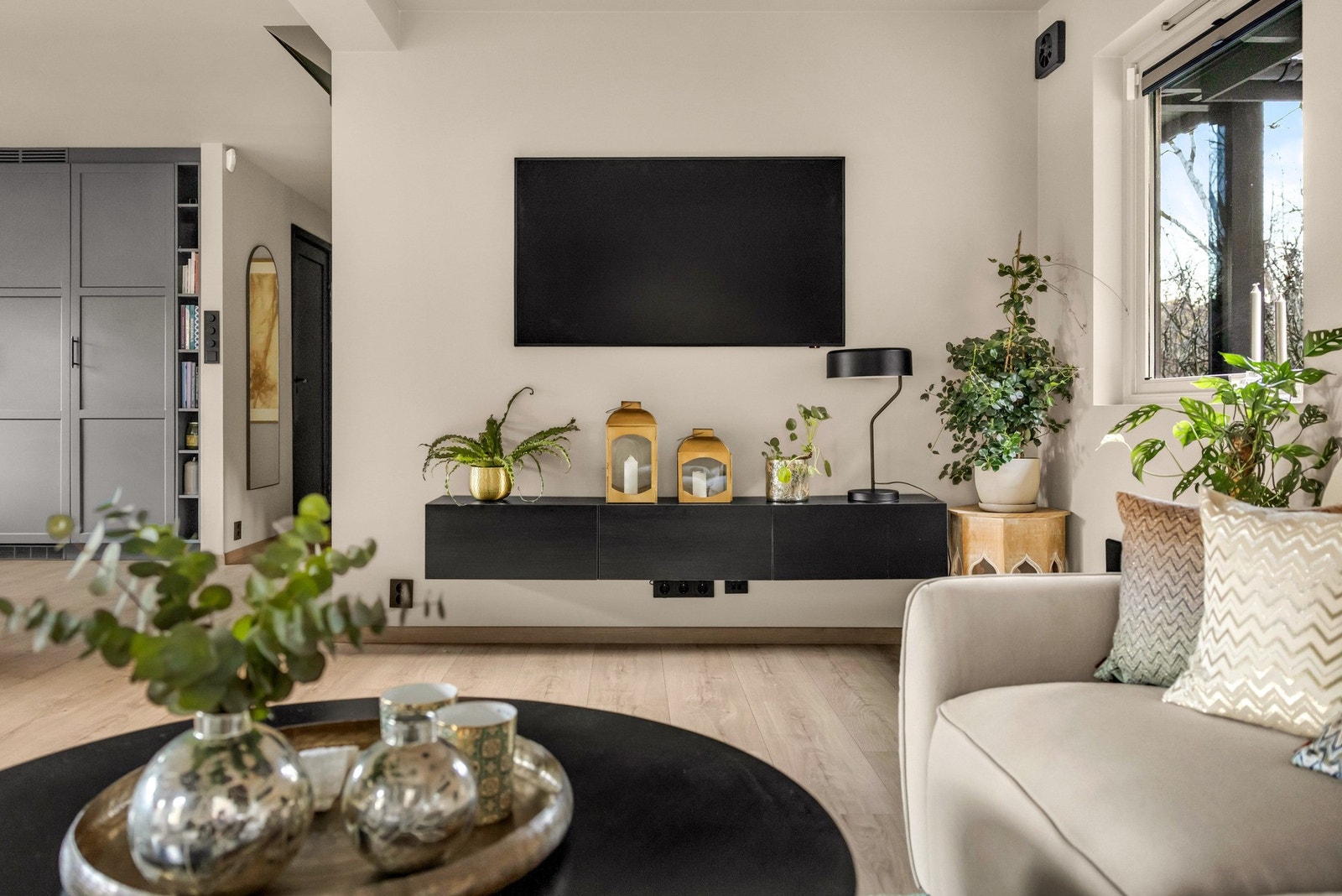 De tidløse fargevalgene gjør det enkelt å sette sitt eget preg på interiøret. Galleribilde