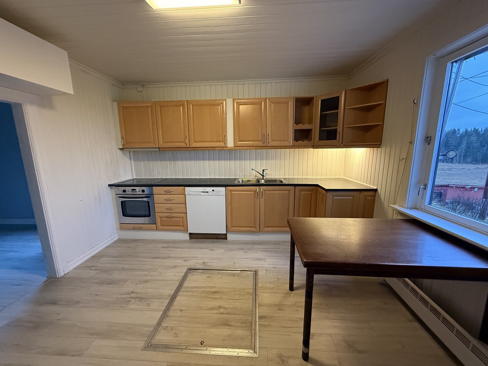 Stort kjøkken. Galleribilde