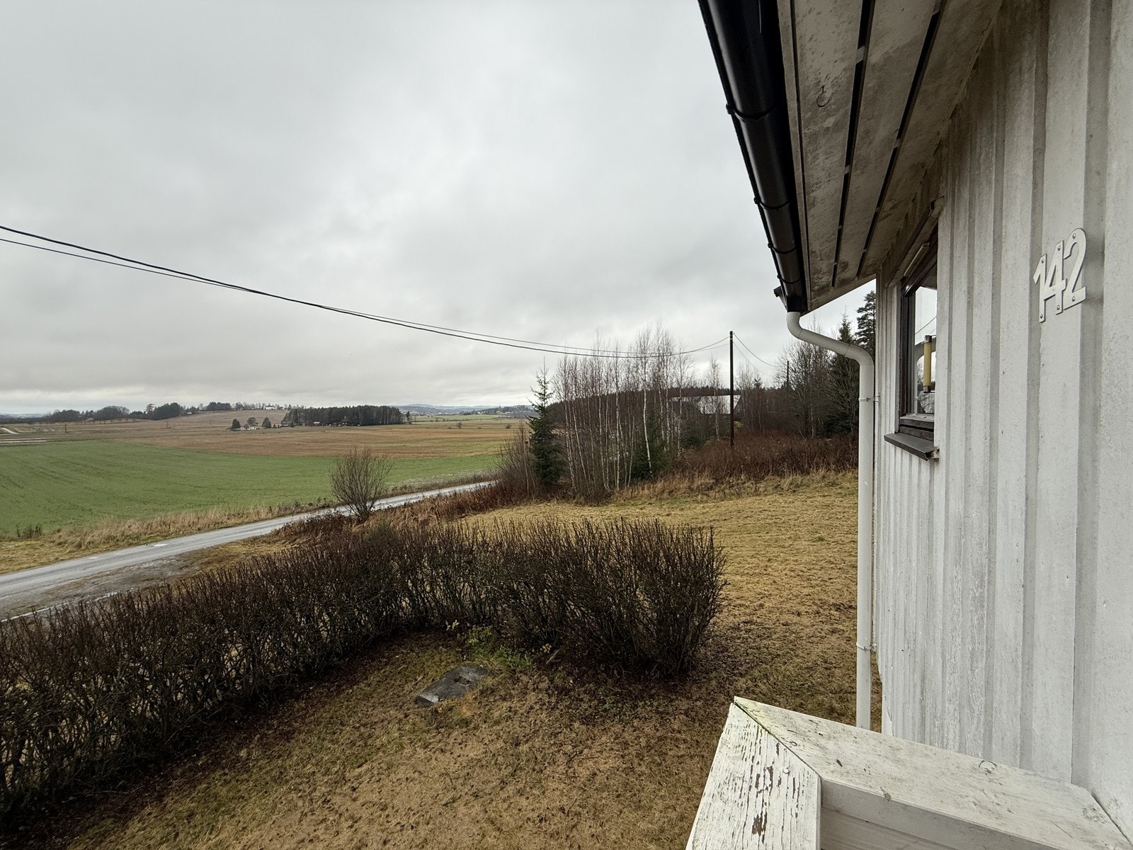 Huset ligger landlig til. Galleribilde