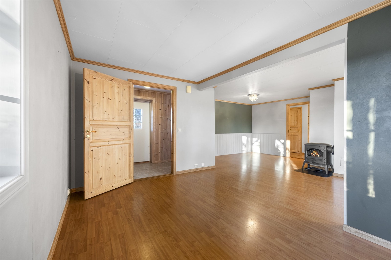 Stue i leiligheten. Galleribilde