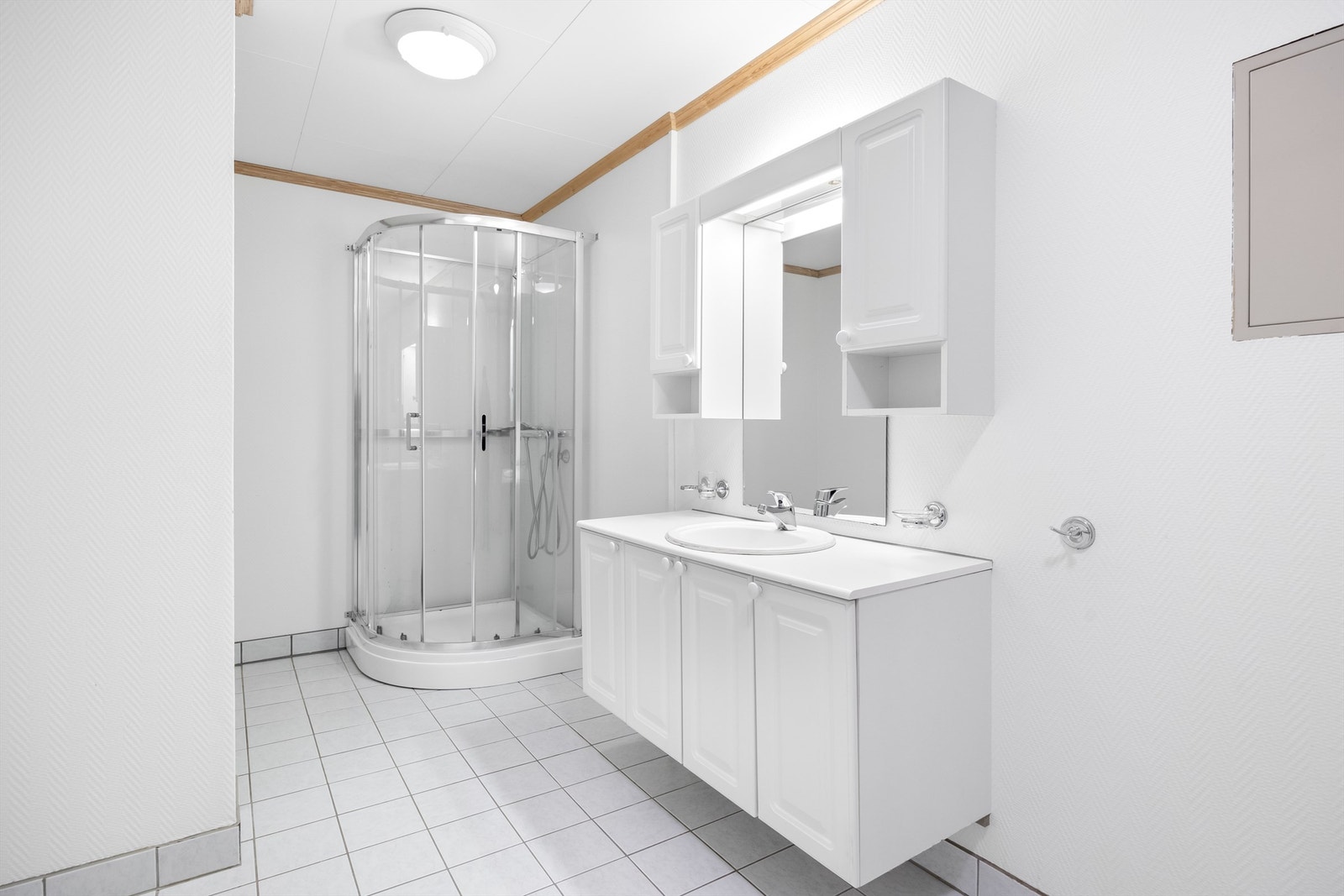 Bad i leiligheten. Galleribilde