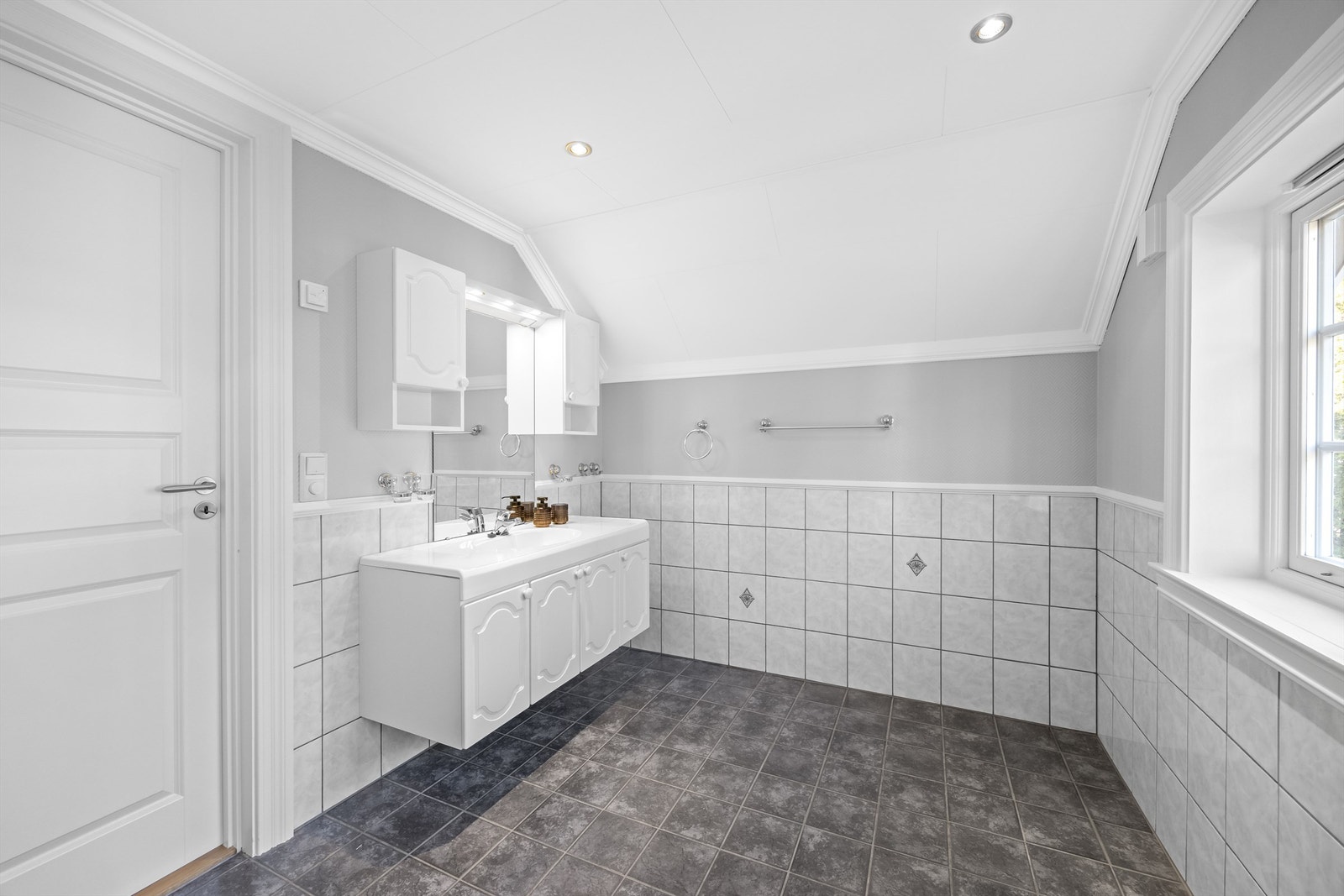 Bad i 2. etasje. Galleribilde