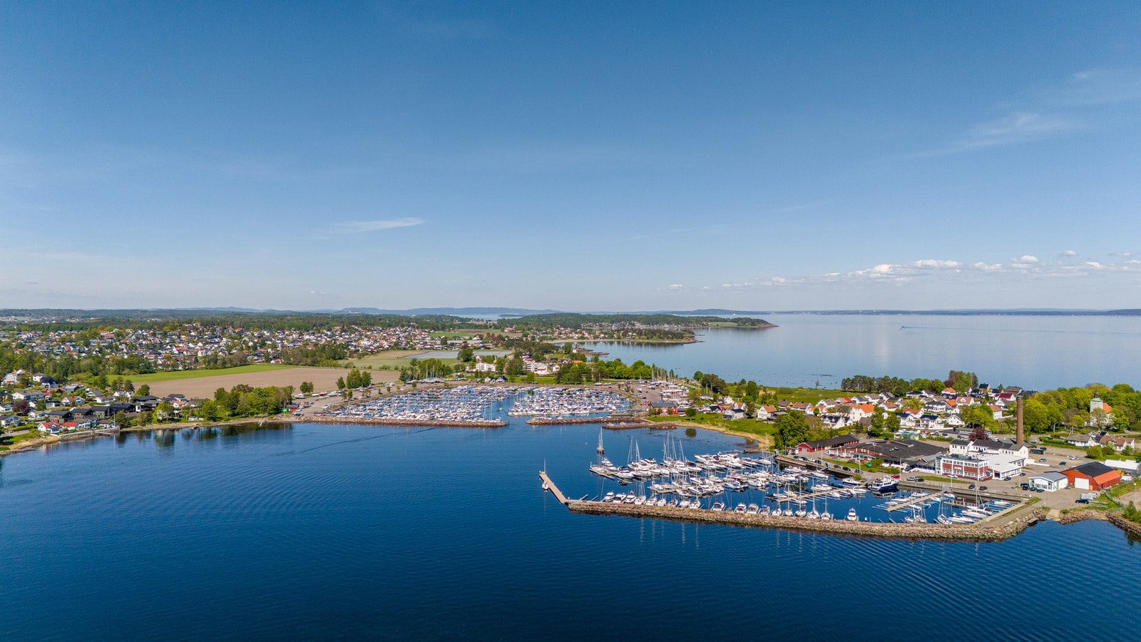 Her er vi utpå Vallø Galleribilde