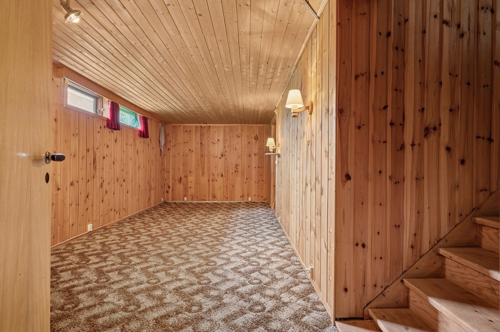 I kjelleren er det rikelig med bodplass. Galleribilde