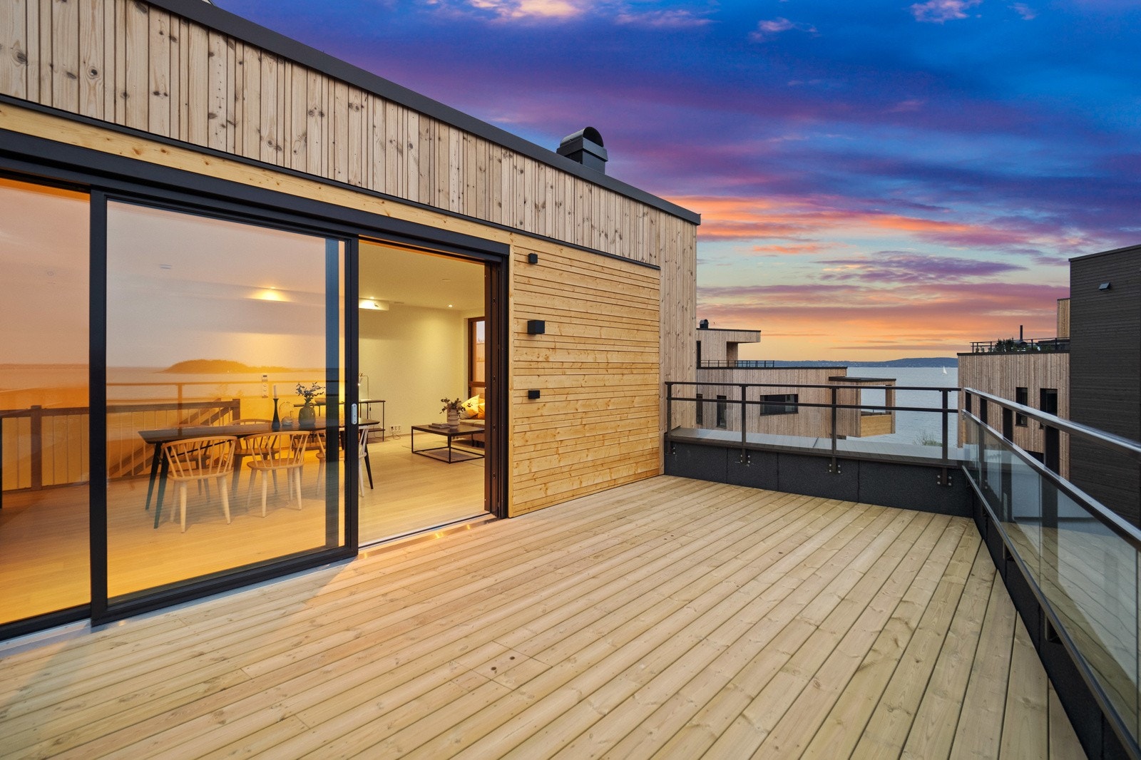 Stor, flott takterrasse Galleribilde