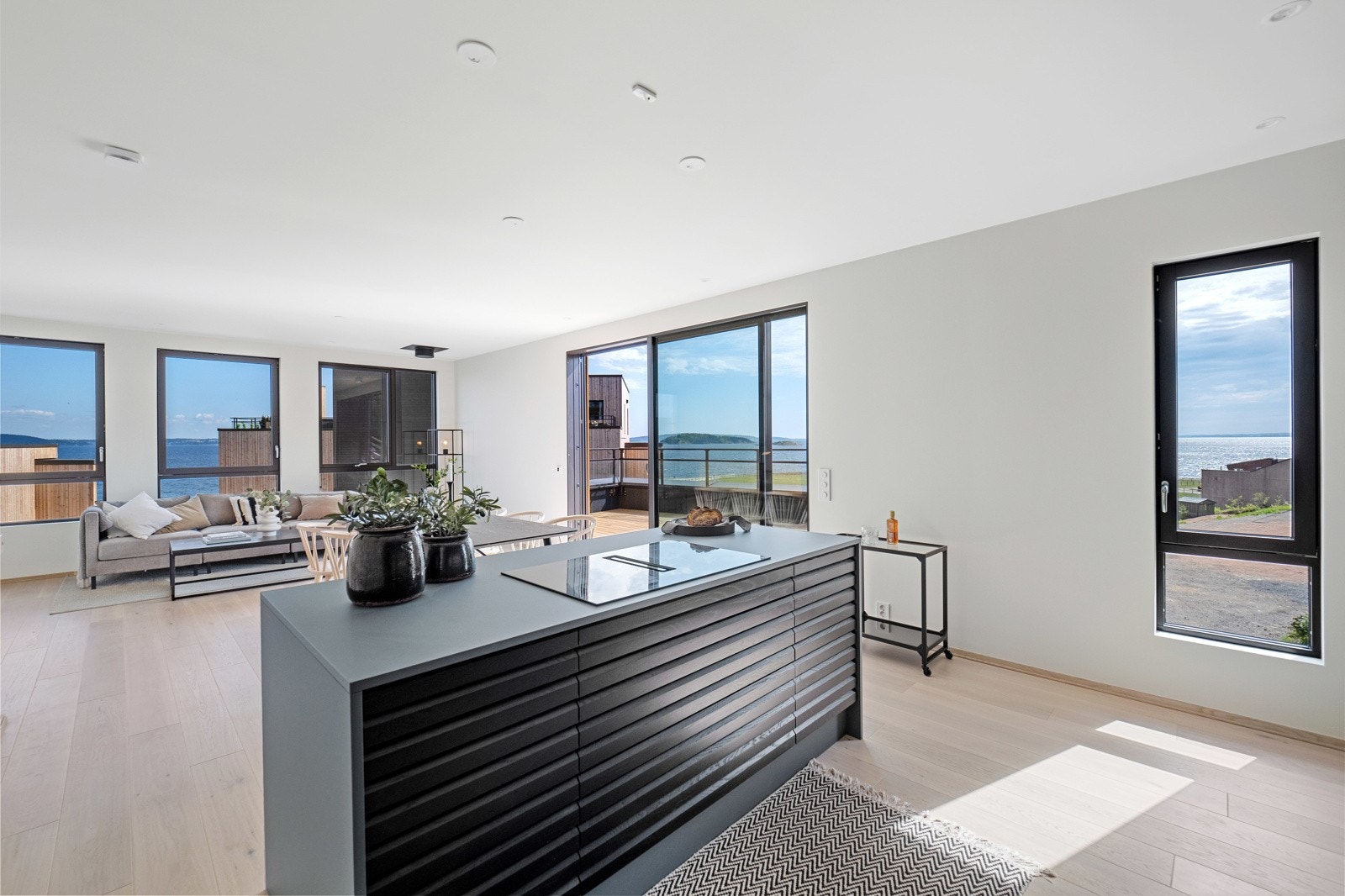 Utgang til takterrassen som ligger sydvendt Galleribilde