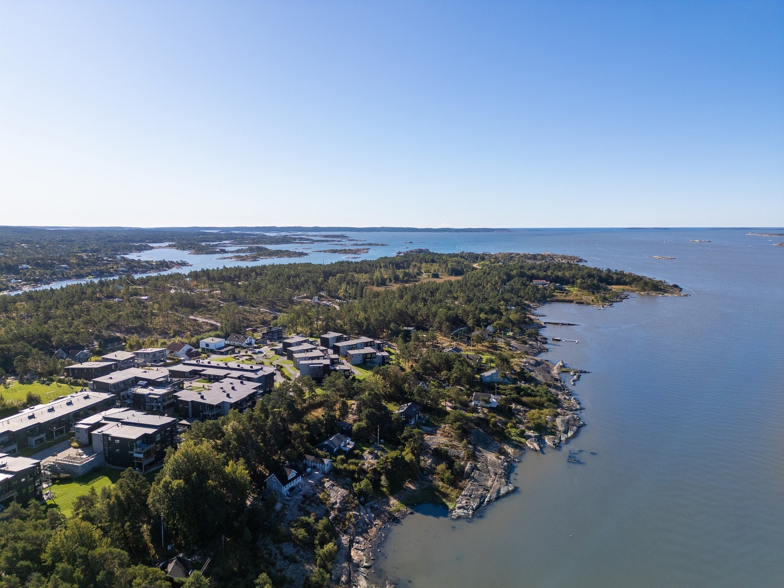 Velkommen til Måkekollen 184 - Lys og romslig 2-roms med sjøgløtt, heis og garasjeplass Galleribilde