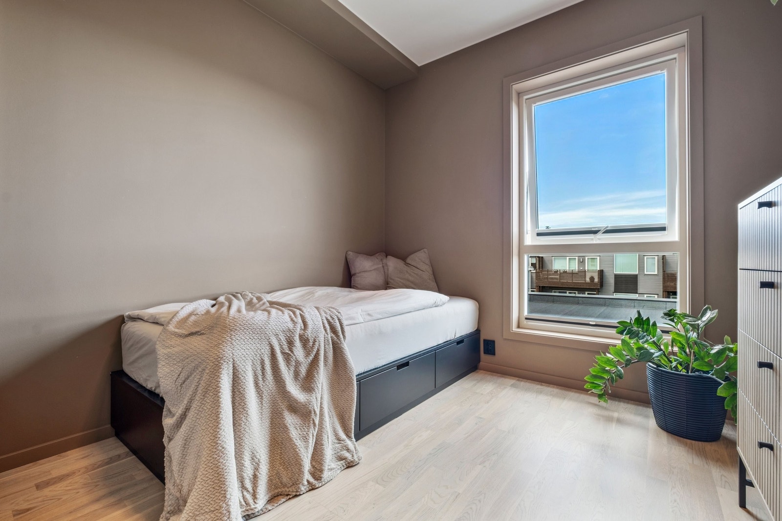 Soverom nr 2 passer perfekt som gjesterom eller barnerom. Galleribilde