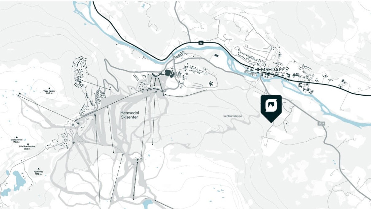 Nyørk ligger i et rolig hytteområde, rett øst for Sentrumsløypa. Gangavstand til sentrum. Planlagt heis i nærområdet. Galleribilde