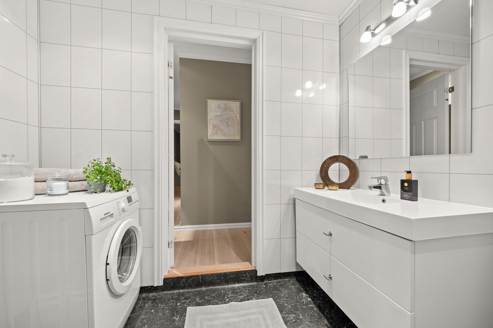 Varme i gulvet. Opplegg for vaskemaskin. Galleribilde