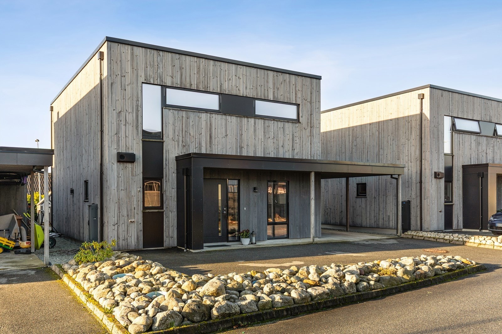 Lettstelte og fine utearealer. Galleribilde