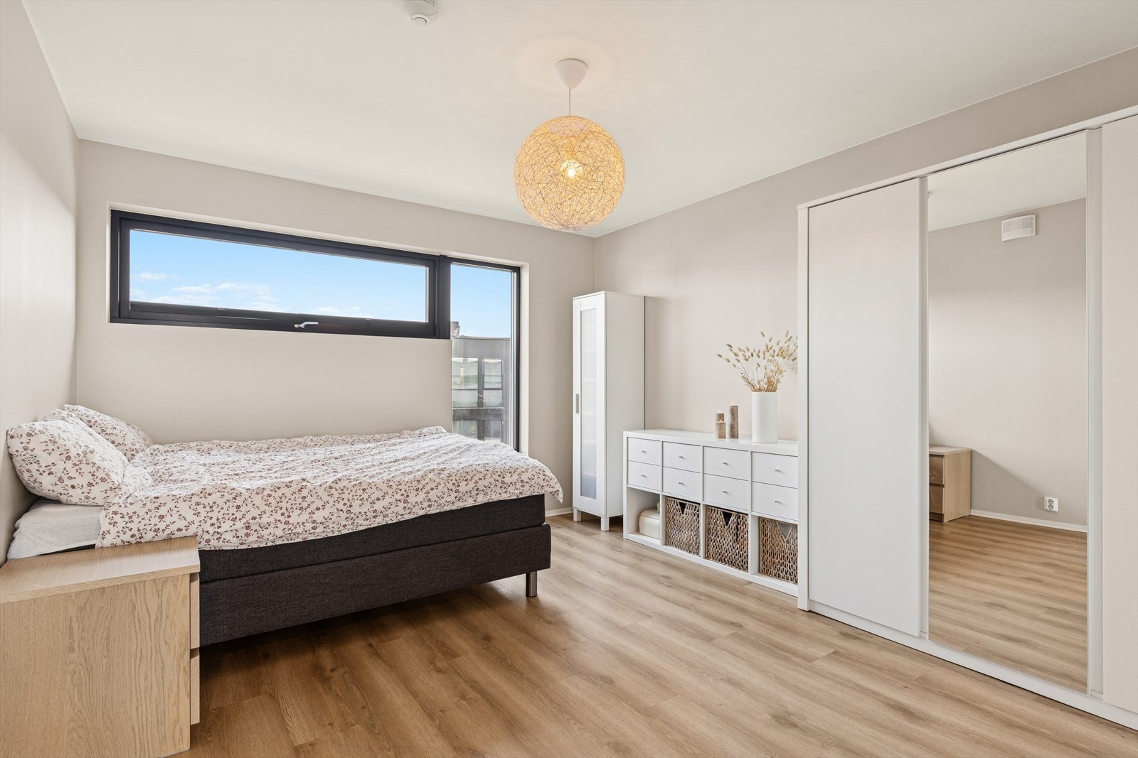 Etasjen har 2 soverom av god størrelse. Galleribilde