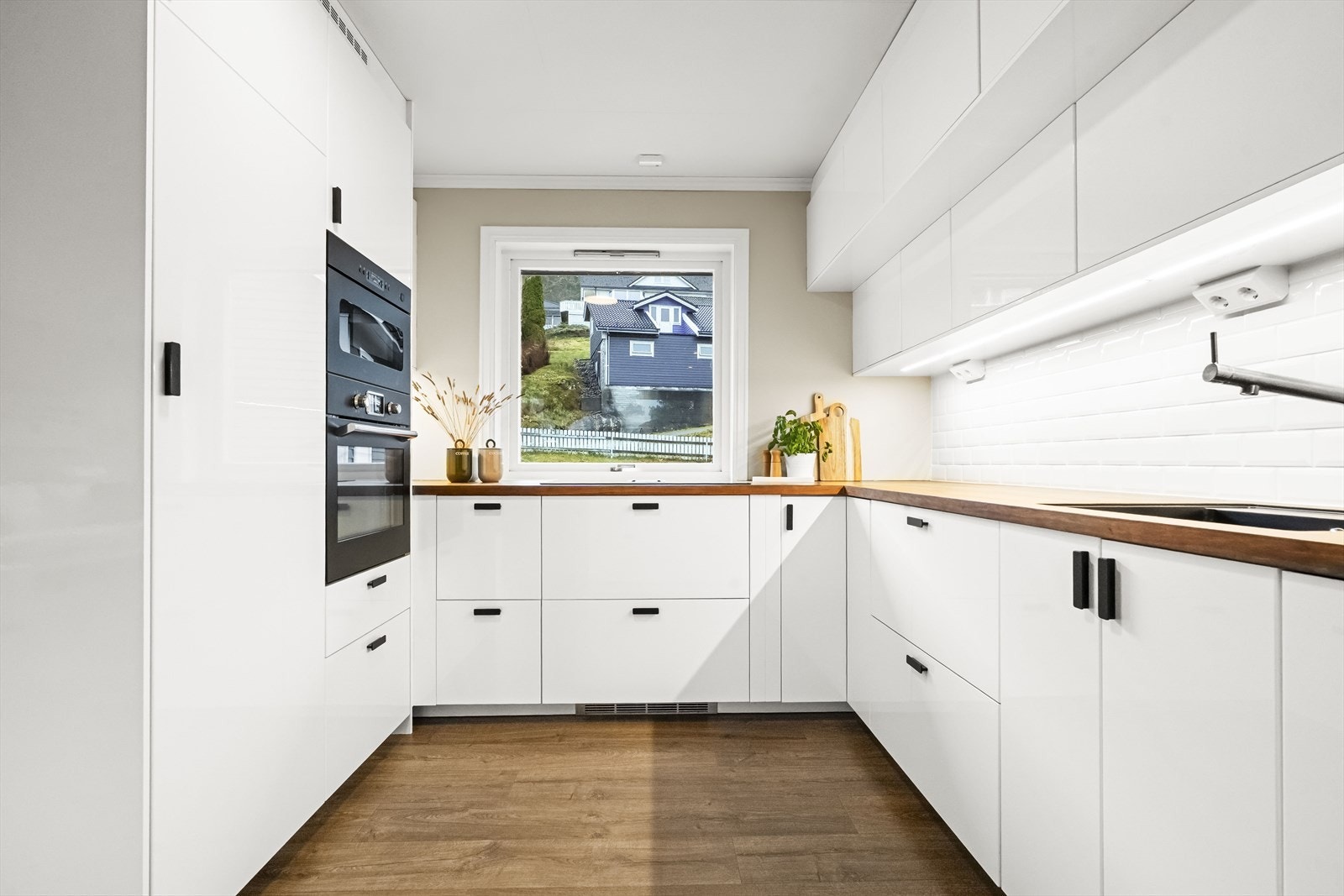 - Flott kjøkken fra Ikea som ble skiftet i 2020 - Galleribilde