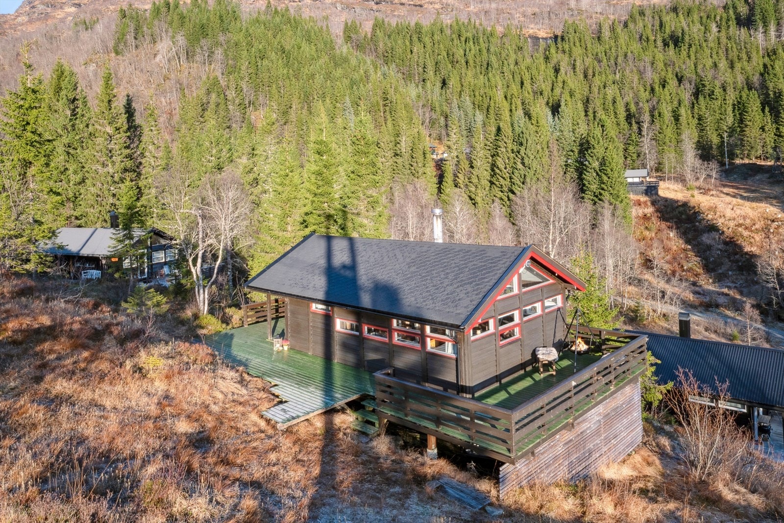 - Her får du nærhet til ca. 60 km skiløyper og flotte turmuligheter året rundt, som Tveitakvitingen og Byrkjefjell - Galleribilde