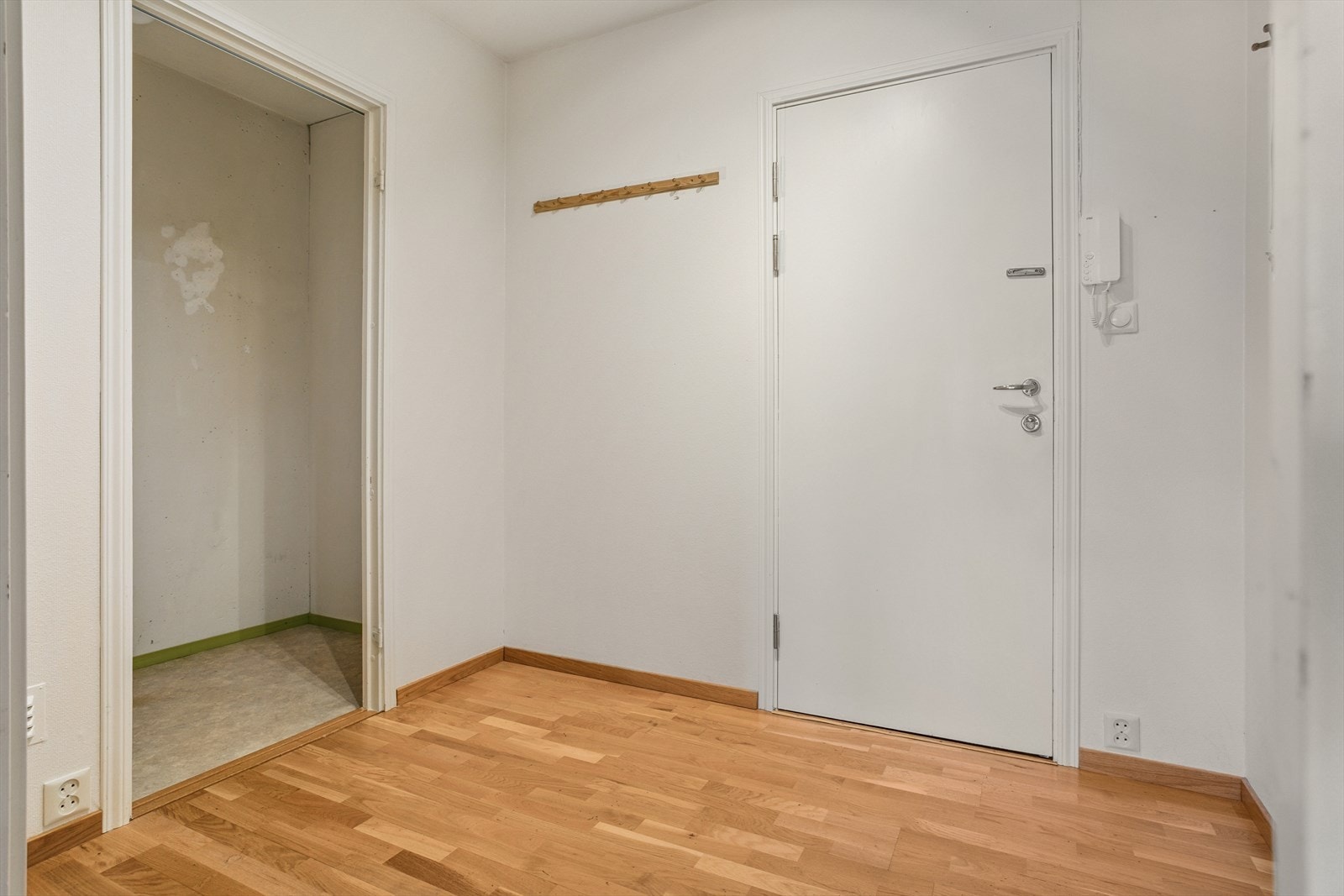 Entré med bod til oppbevaring Galleribilde