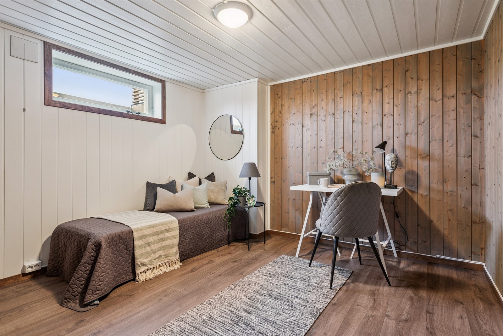 Soverom/innredet rom i kjelleren er romslig og kan innredes etter behov. Rommet er ikke omsøkt og er ikke godkjent for varig opphold Galleribilde