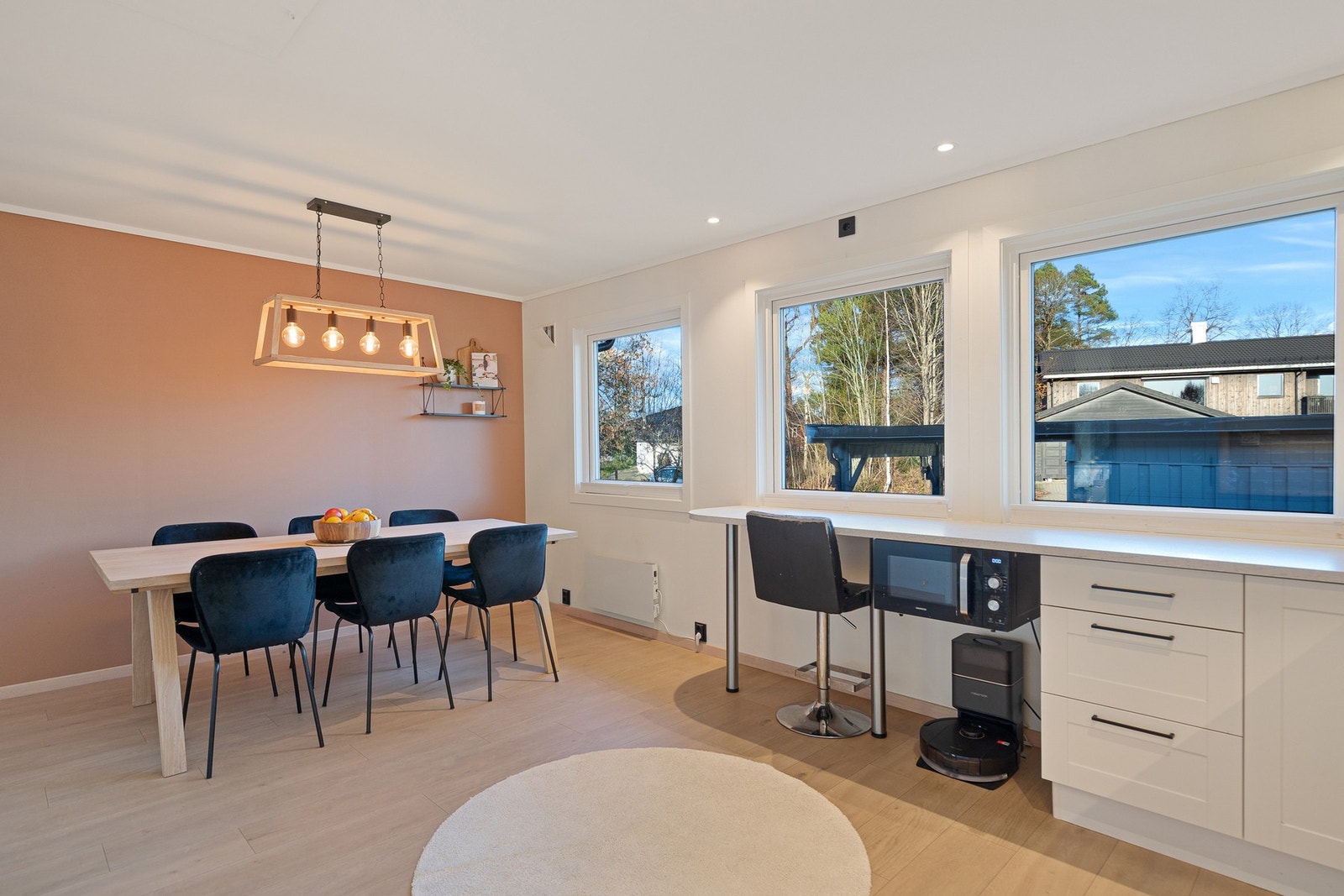 Stort kjøkken som automatisk blir husets samlingspunkt! Galleribilde