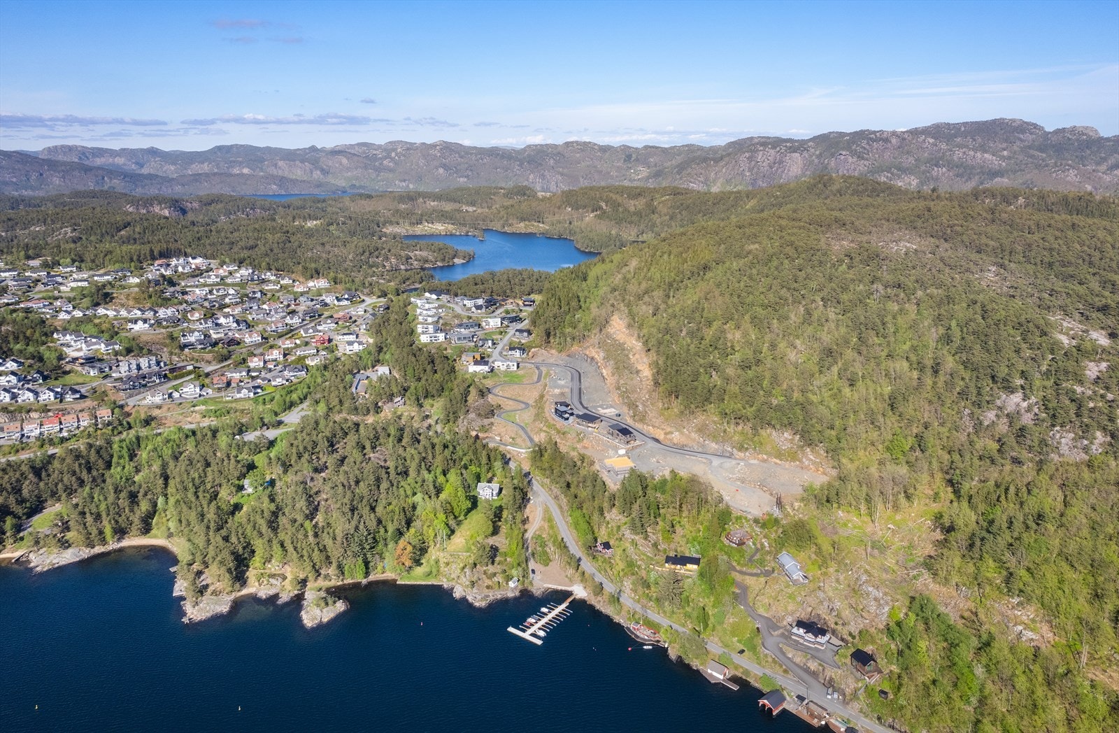 Fra Berglia er kort avstand til sentrum, sjøen og flotte turområder Galleribilde