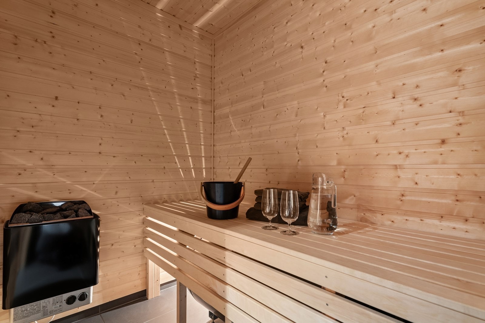 I tilknytning til baderommet i underetasjen, har du en herlig badstue. Galleribilde