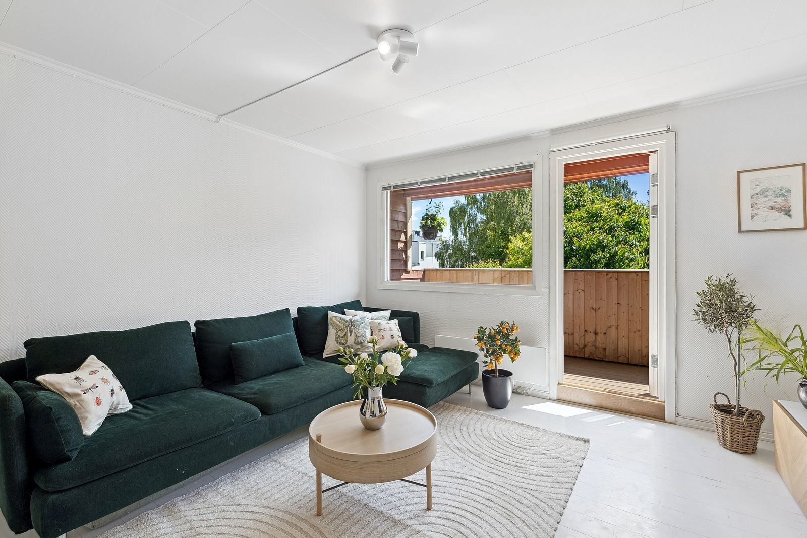 I stuen er det en naturlig plass for sofagruppe og TV-løsning. Galleribilde