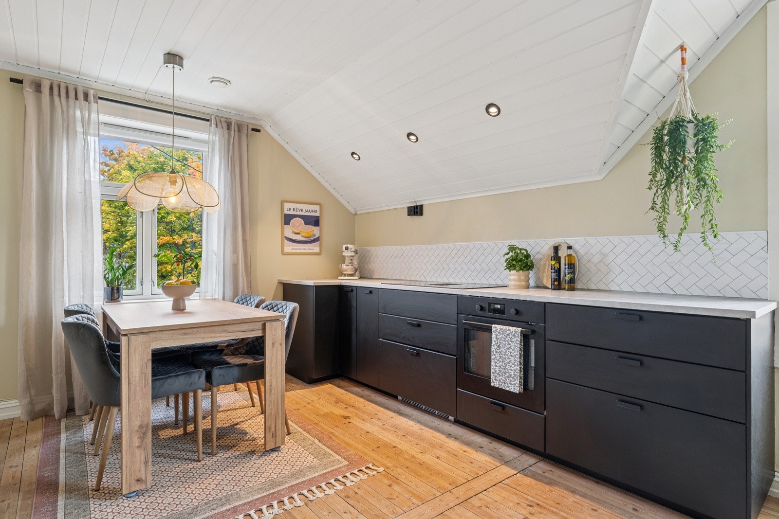 Lekker kjøkkeninnredning fra 2021. Galleribilde