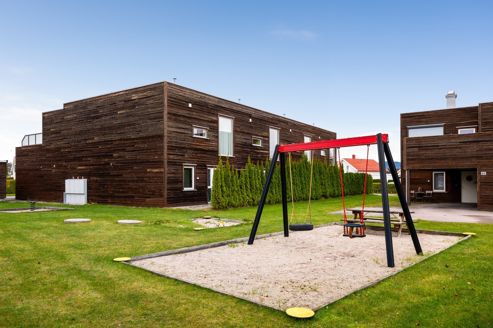 Fine fellesområder med lekeplass Galleribilde