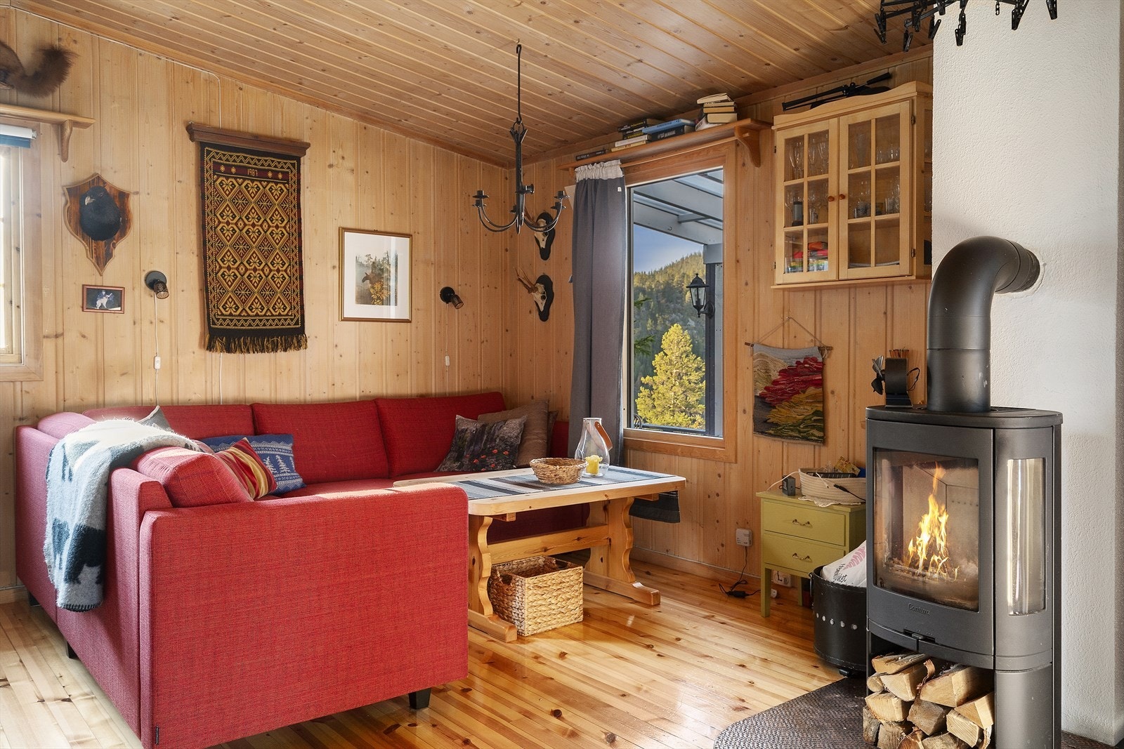 Lun og hyggelig atmosfære, perfekt samlingsplass etter tur. Galleribilde