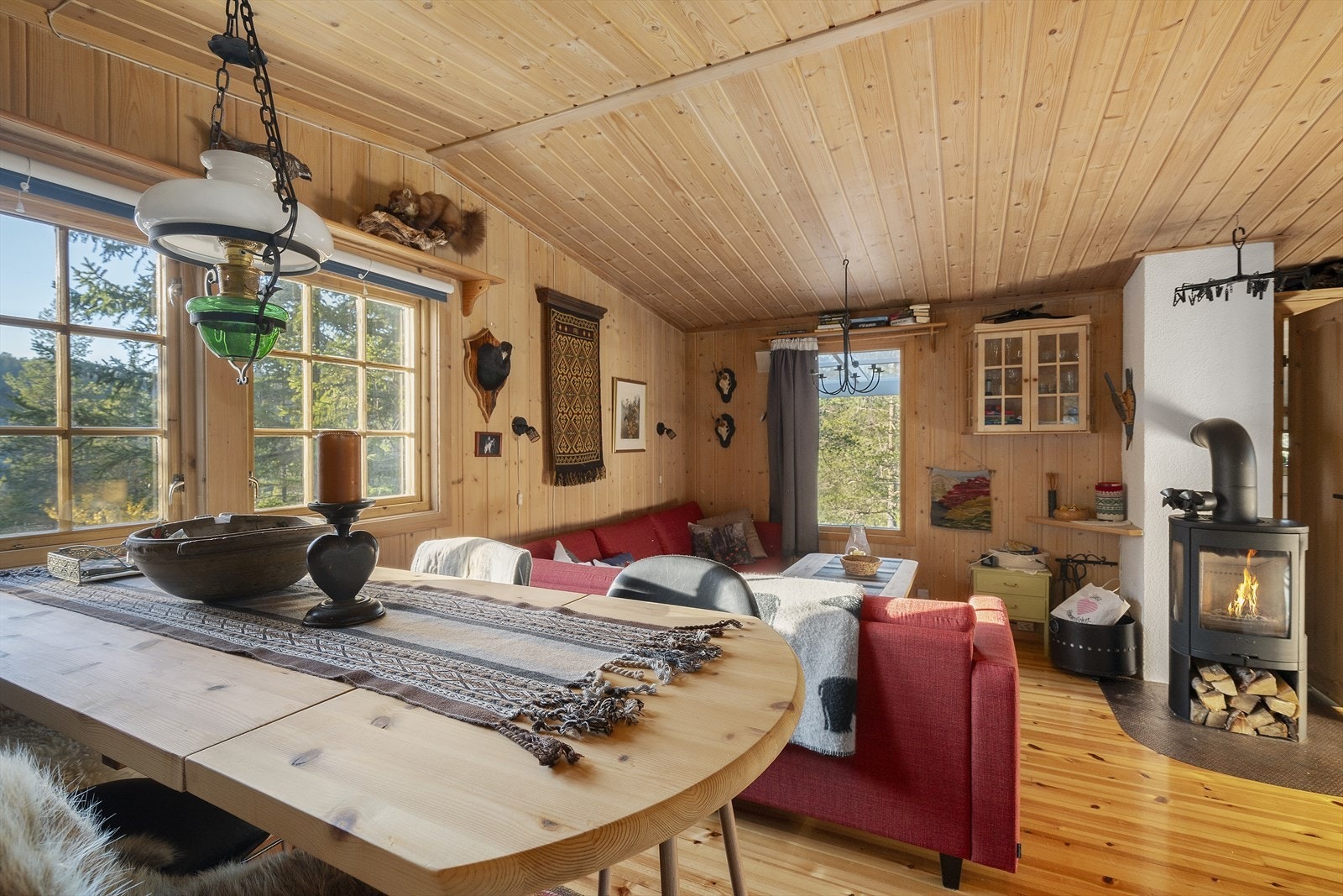 God plass til både sofakrok og spiseplass. Galleribilde