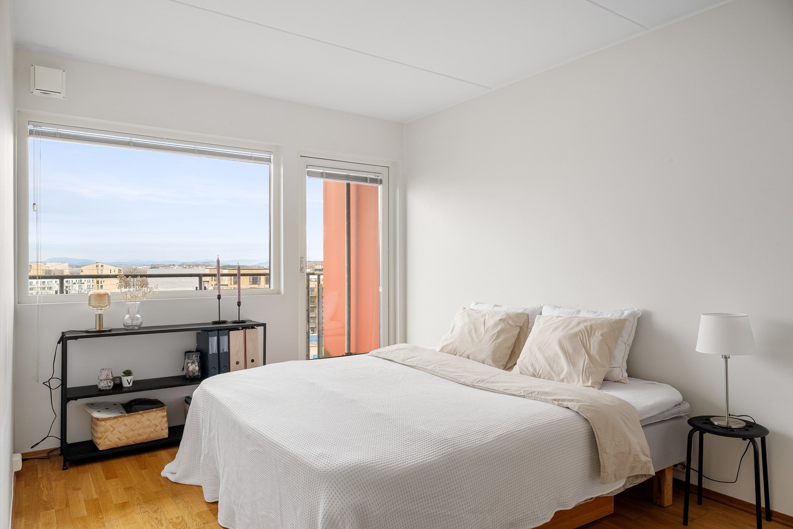 Hovedsoverommet har også utgang til egen balkong av god størrelse. Galleribilde