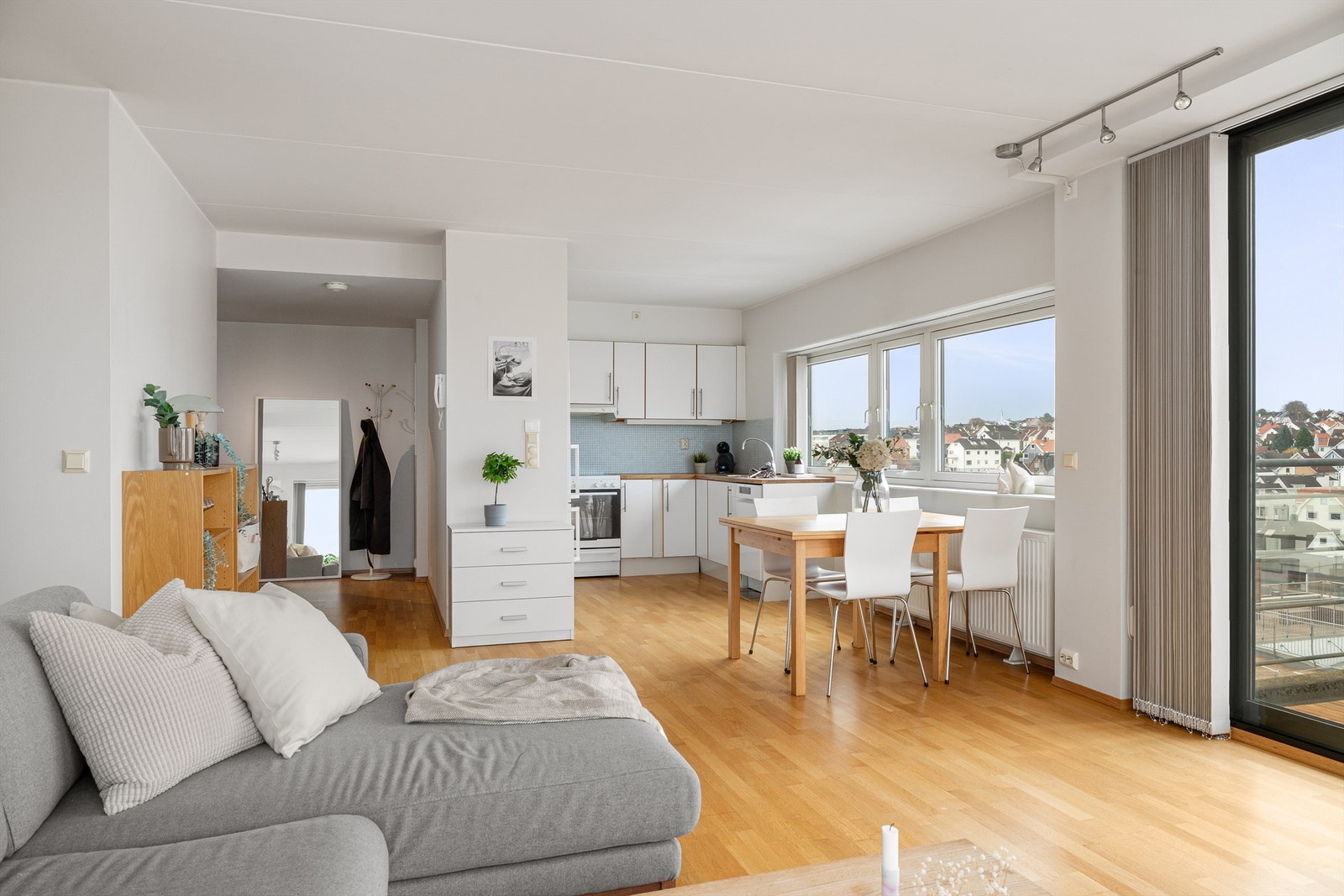 Flott toppleilighet i 8. etasje. Galleribilde