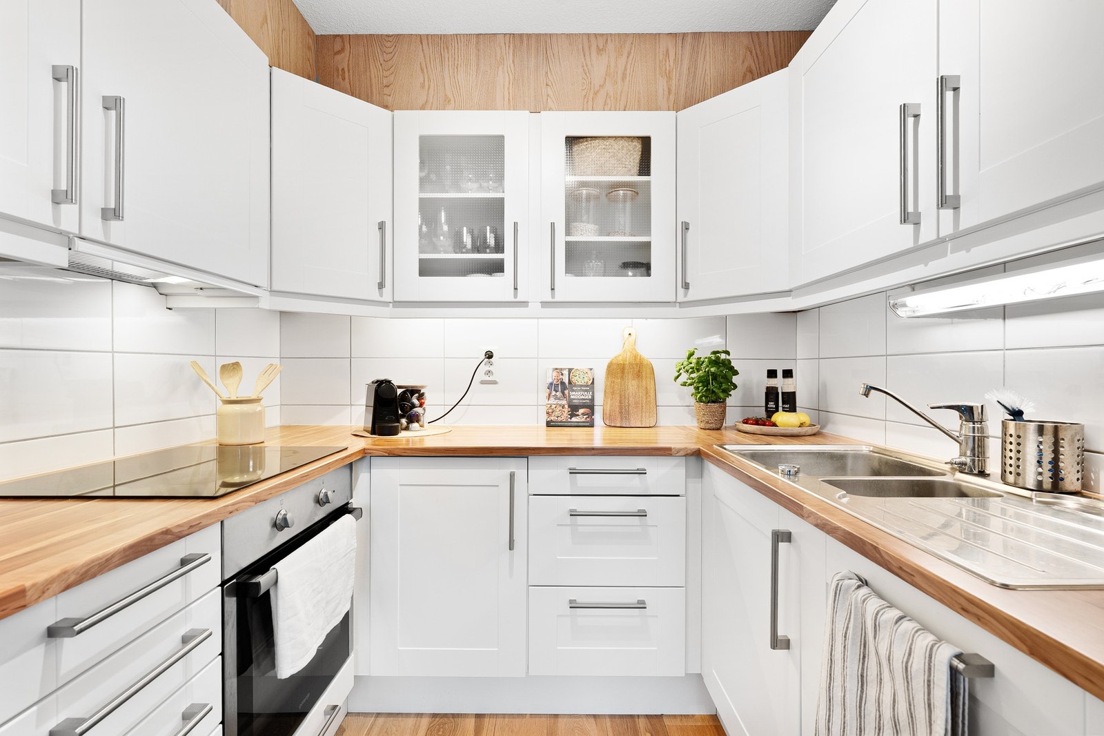 Pent kjøkken fra Sørlandskjøkken - hvitevarer medfølger Galleribilde