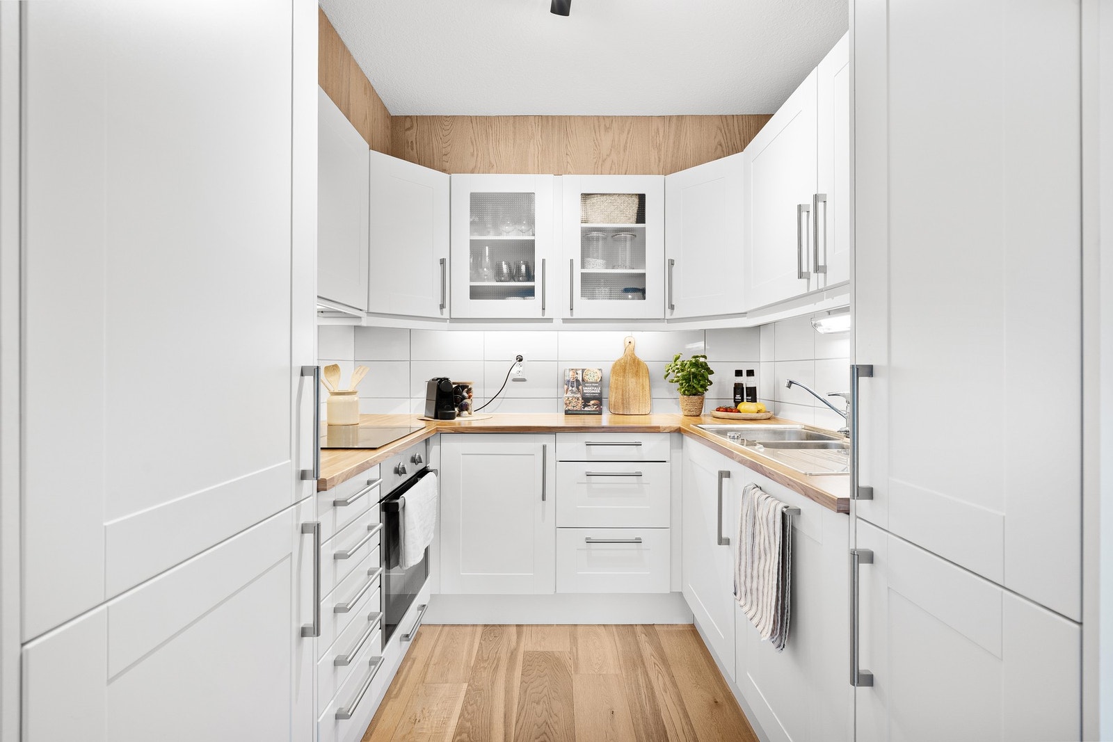 Pent kjøkken fra Sørlandskjøkken - hvitevarer medfølger Galleribilde