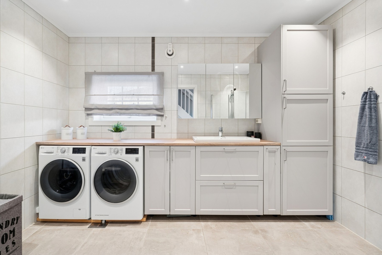 Praktisk innredning med god oppbevaringsplass Galleribilde