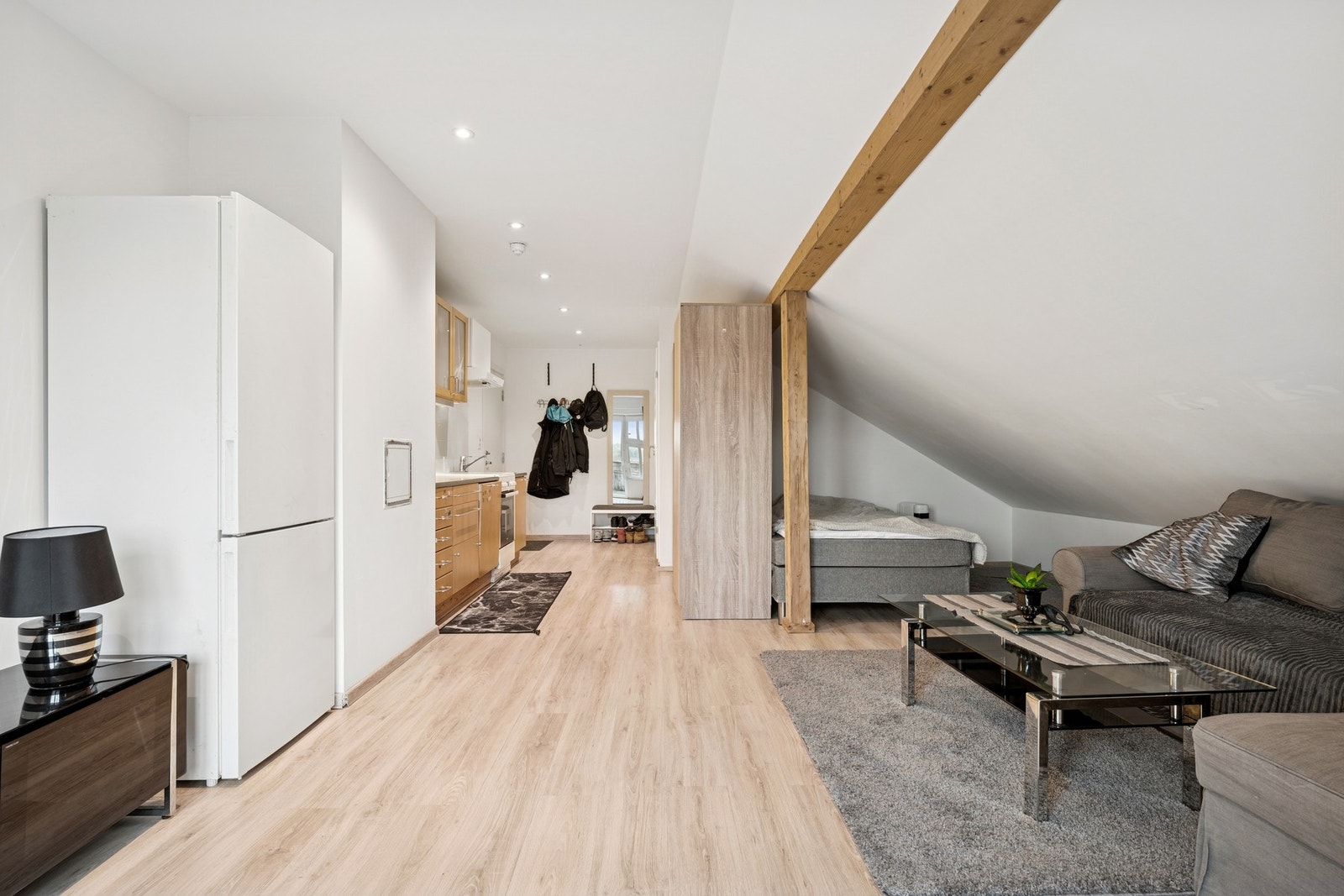 Stue / soverom i åpen løsning. Innred etter eget ønske og behov. Galleribilde