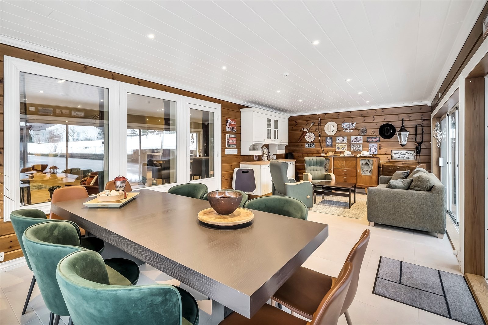 Fra stuen er det adkomst til hagestue med flere bruksmuligheter. Galleribilde