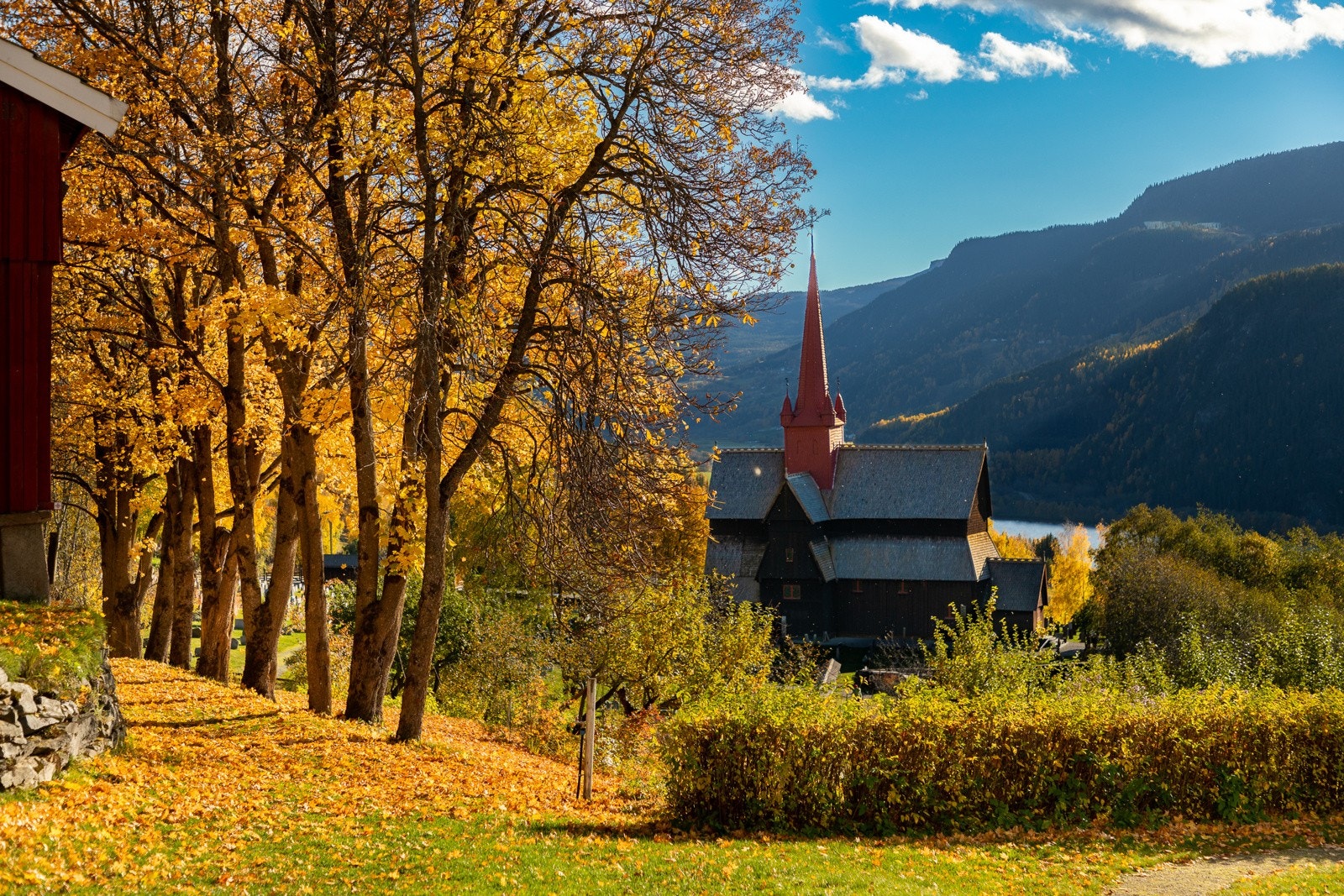 Ringebu Stavkirke fra 1200-tallet Galleribilde