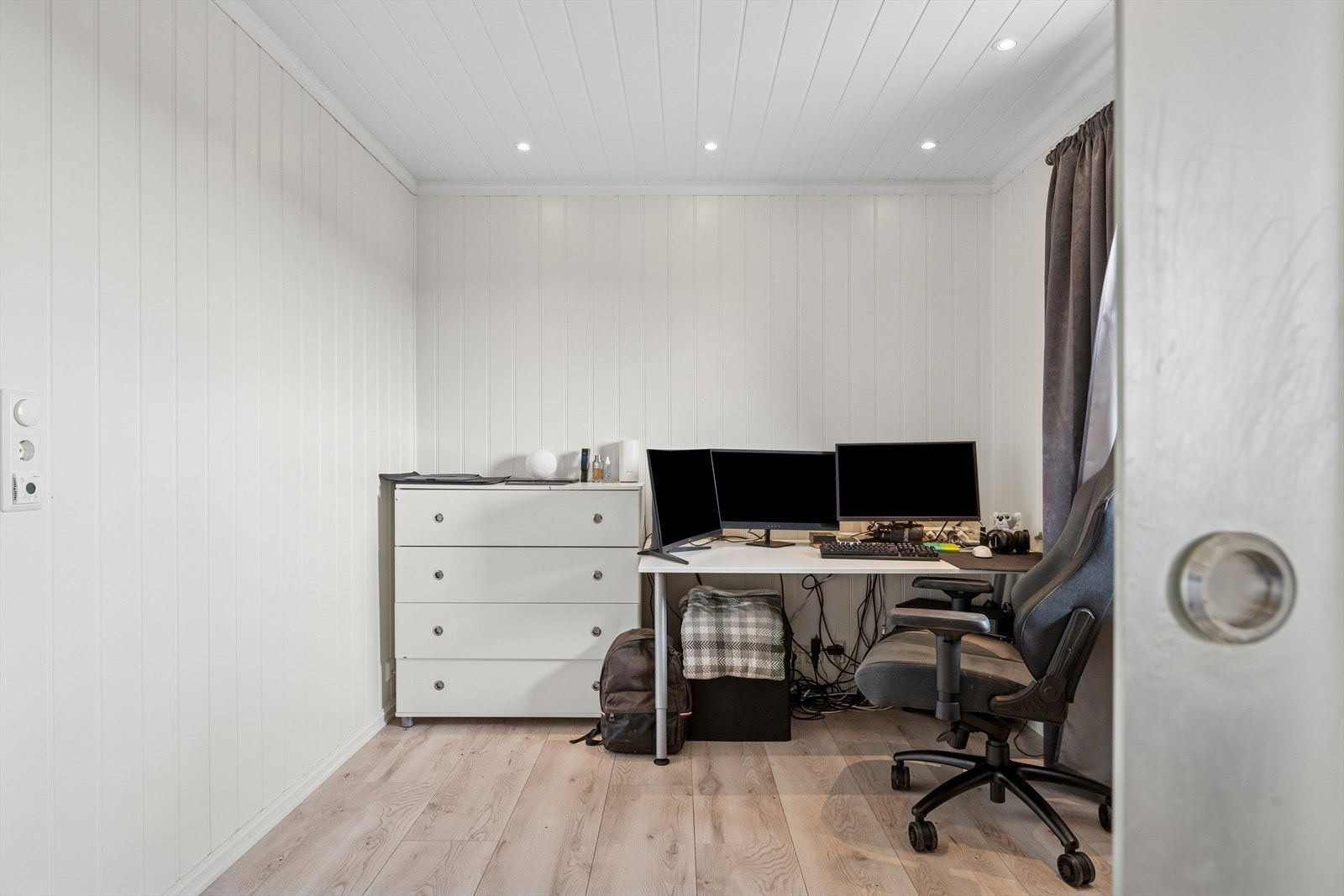 Rom som i dag blir benyttet som kontor. Galleribilde