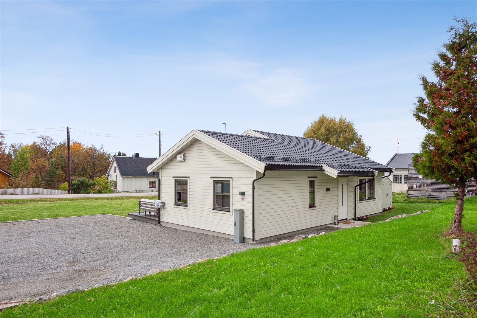 Boligen er sør-vestvendt og har inngang mot nord. Galleribilde