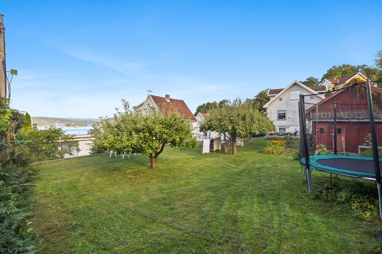 Solrik og idyllisk boligtomt i Drøbak med vestvendt utsikt mot Oslofjorden - rett ved Drøbak sentrum Galleribilde