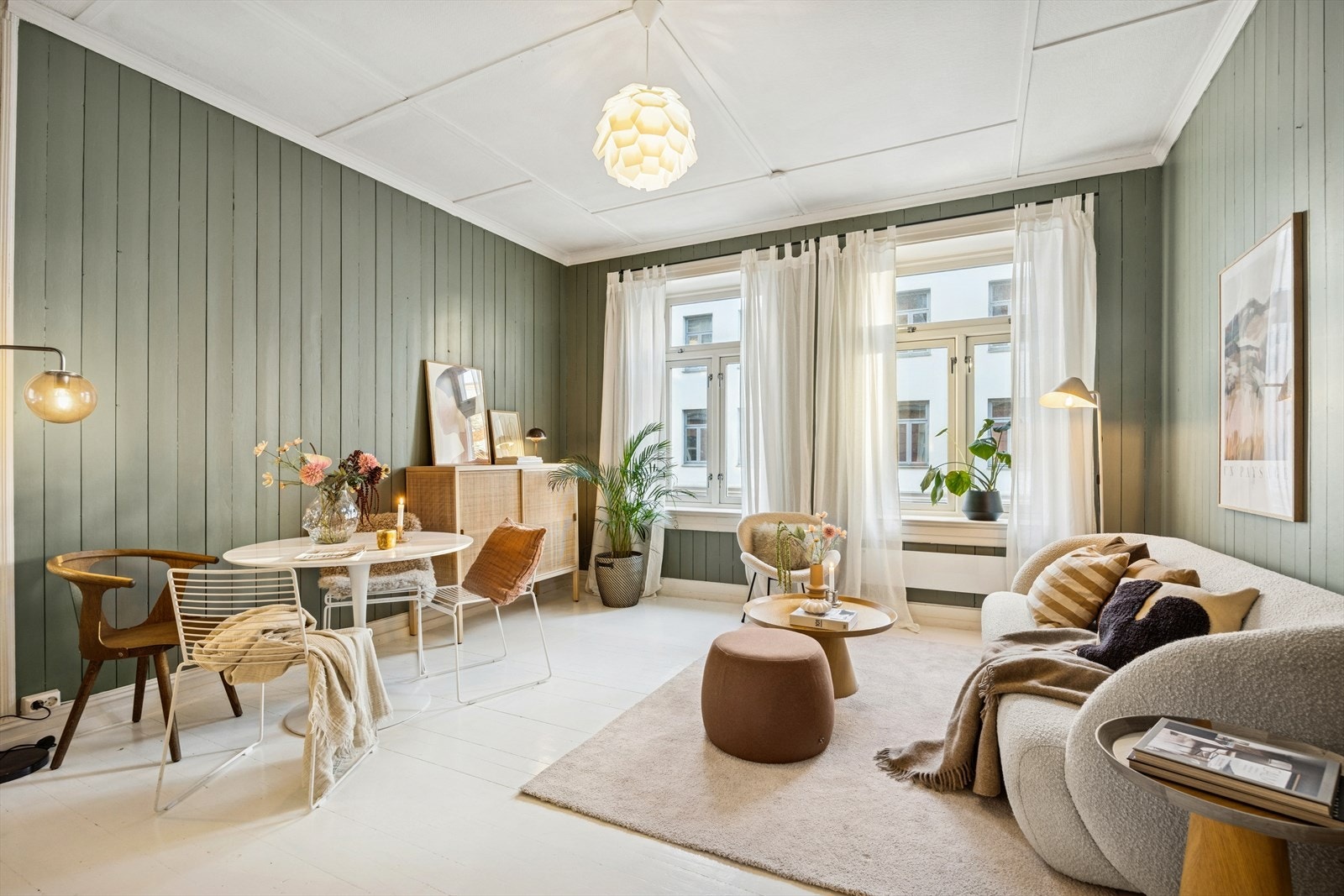 Linn Wendel har gleden av å presentere Skjelderups gate 15A!
Dette er en nydelig klassisk og luftig 2-roms med gjennomgående planløsning. Boligen er et perfekt førstegangskjøp og har en fin og rolig beliggenhet på populære Grünerløkka. Galleribilde