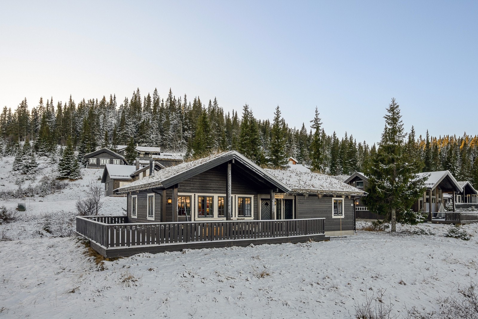 DNB Eiendom v/Martin Slåttholm Sønsteli har gleden av å presentere Svarttjernvegen 29! Galleribilde