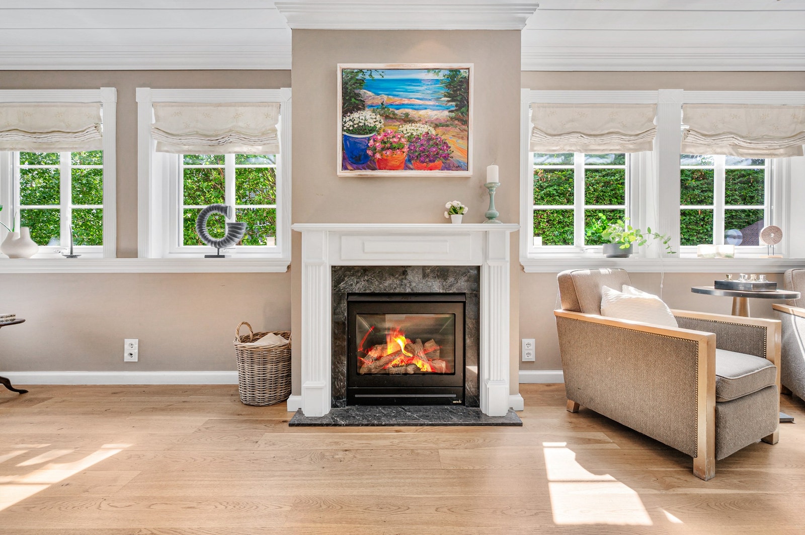 Lekker gasspeis i stuen - perfekt på kalde høst og vinterkvelder. Galleribilde