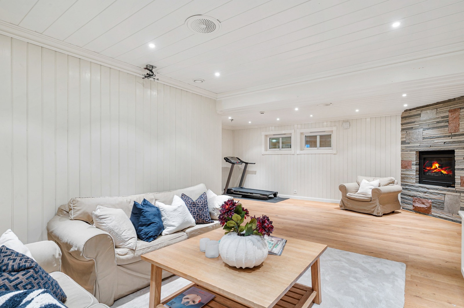 Kjellerstue. Galleribilde